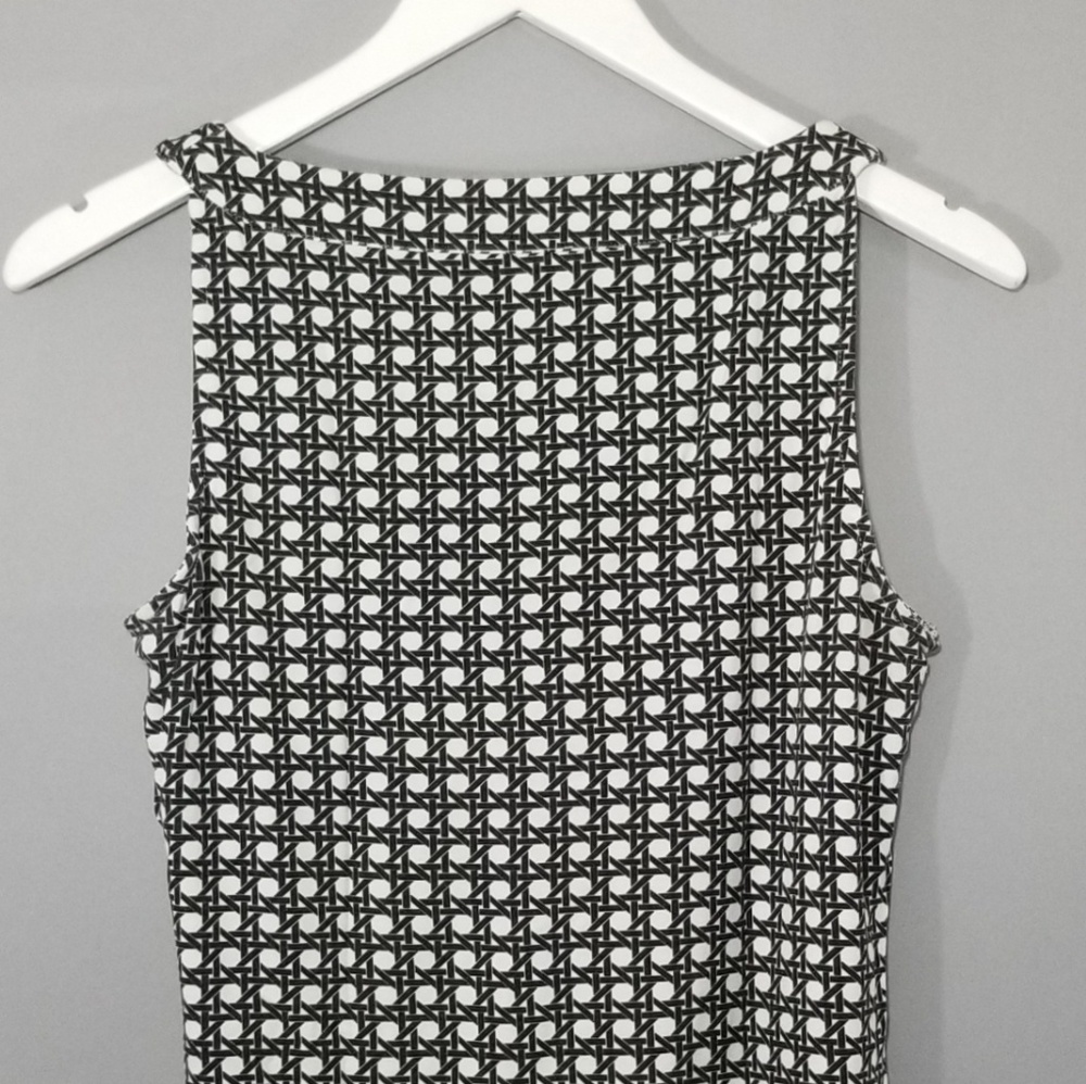 Ann Taylor Black White Sleeveless Ogee Print Top - Picture 5 of 6